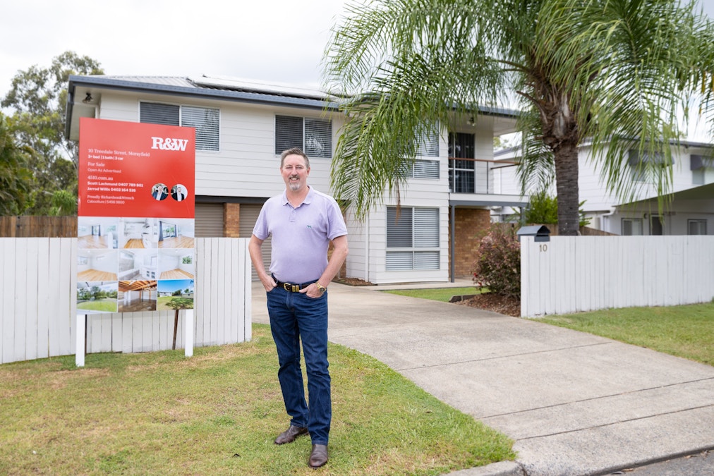 Buyer inquiries strong, house sales holding firm